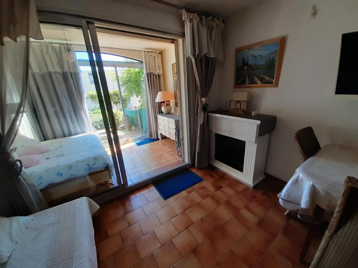 T2, Jardin, Veranda Chambre, Climatisation, Parking Privatif, Proche A Pied Centre, Plage, Gare, Pour 3 Adultes Ou 2 Adultes Avec 2 Enfants Bandol Eksteriør billede